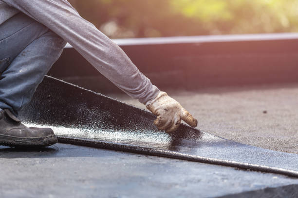 Professional Vapor Barrier Installation technician working in Cloverdale, OH